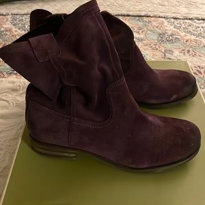 Naturalizer mid-ankle boots